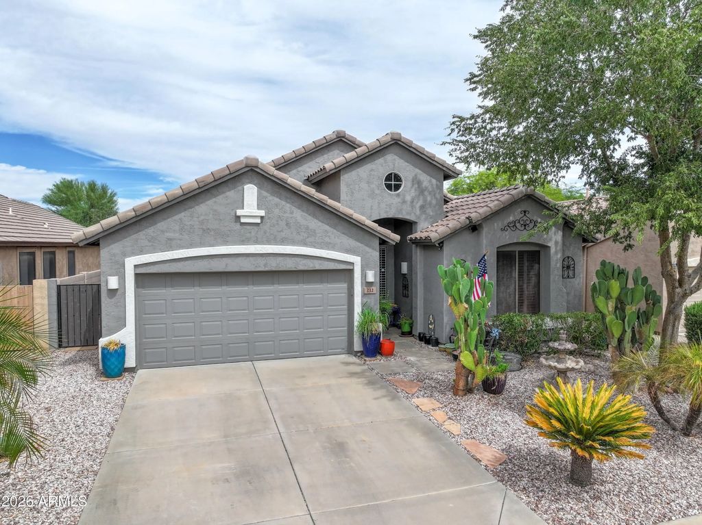 212 E Canary Court, San Tan Valley