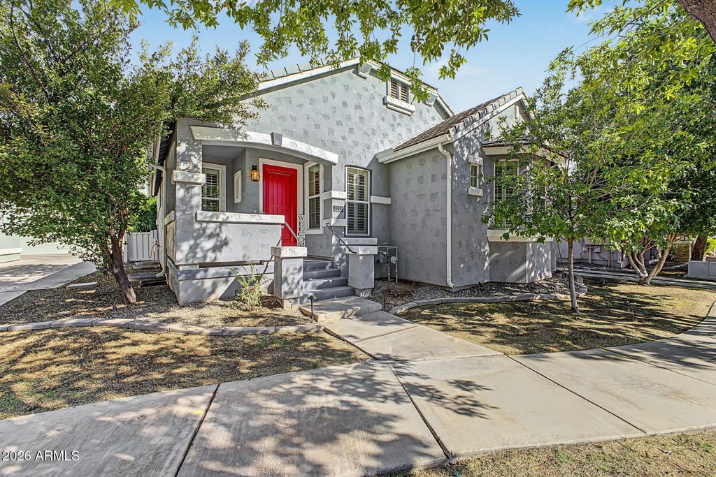 1319 S Claiborne Avenue, Gilbert