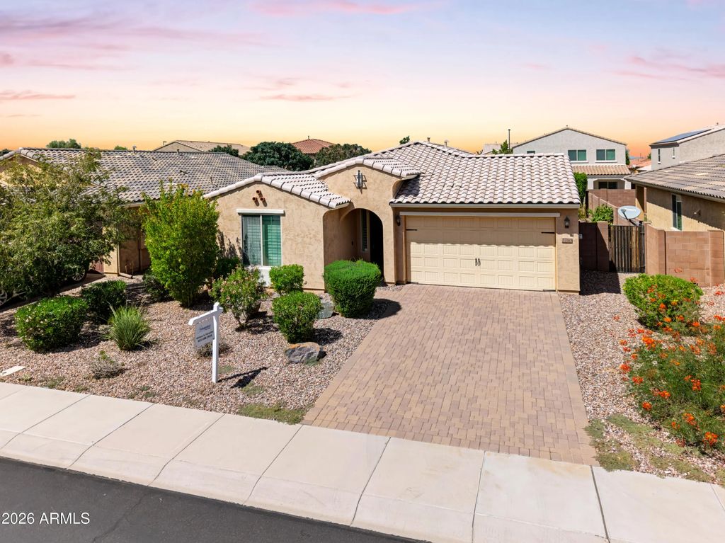 2710 E Saddlebrook Road, Gilbert