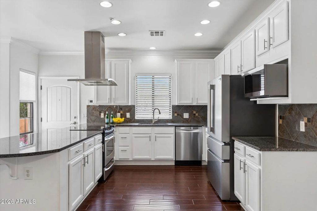 10757 N 74th Street (unit 1020), Scottsdale