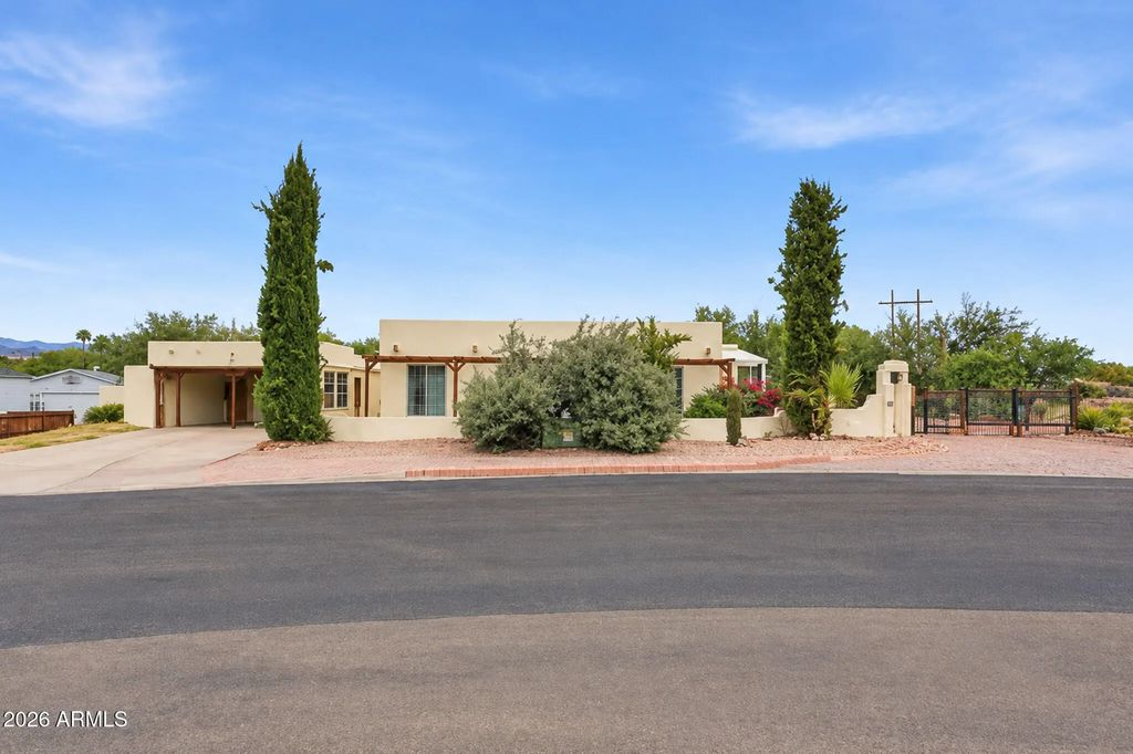 323 S Piedra Negra Drive, Queen Valley