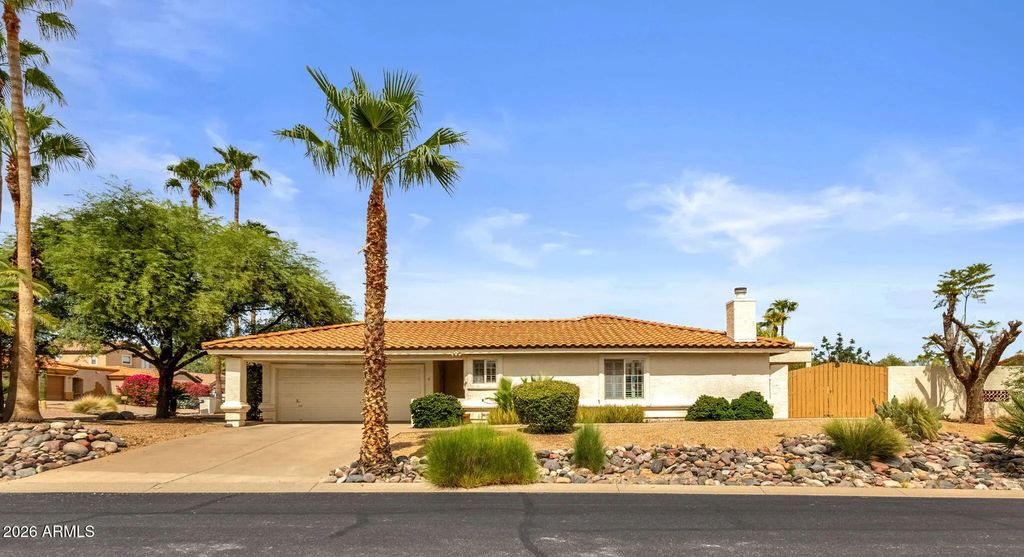 14203 N Hawthorn Court (unit 2), Fountain Hills