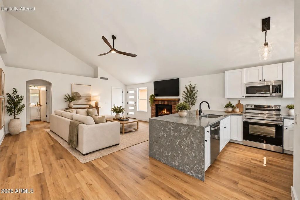 851 E Rockwell Drive, Chandler