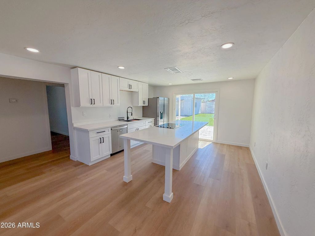 5315 W Myrtle Avenue, Glendale