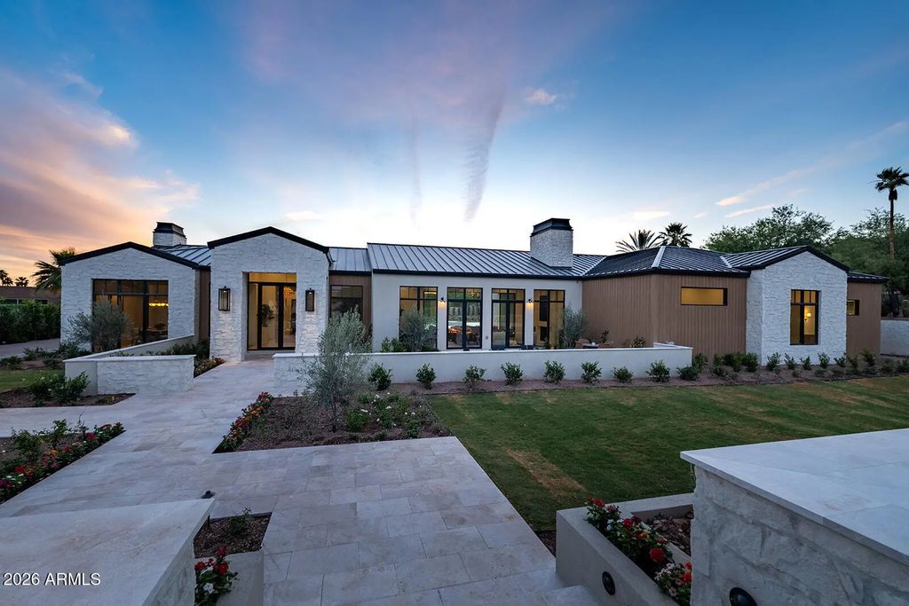 6032 N Palo Cristi Road, Paradise Valley