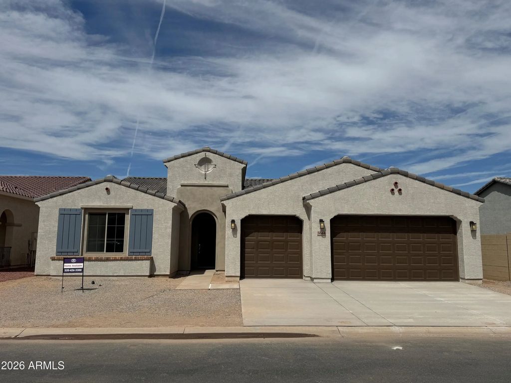 5644 N Luna Drive, Eloy