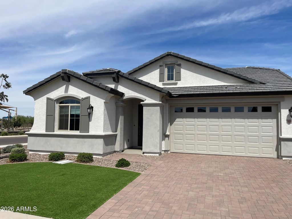 9992 W Catalina Drive, Avondale