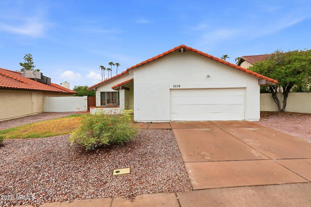 2238 S Catarina, Mesa