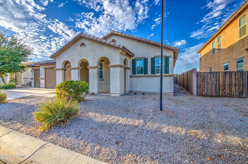 40548 W Dennis Lane, Maricopa