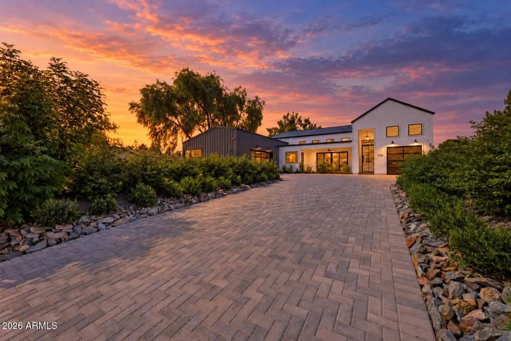 5226 E Sweetwater Avenue, Scottsdale