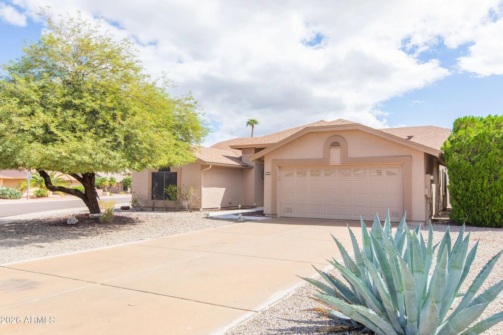 9845 W Escuda Drive, Peoria