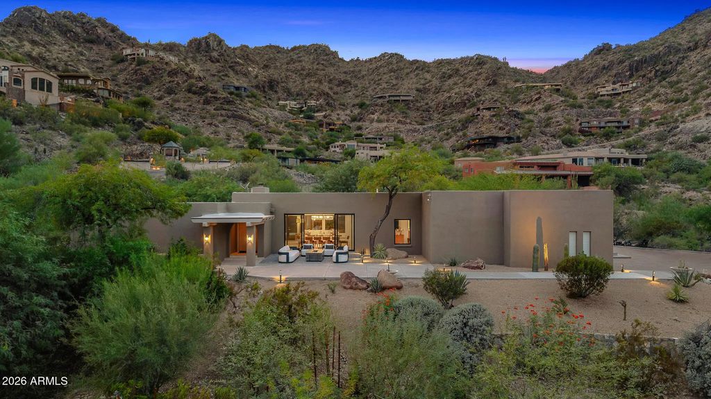 5849 E Hummingbird Lane, Paradise Valley