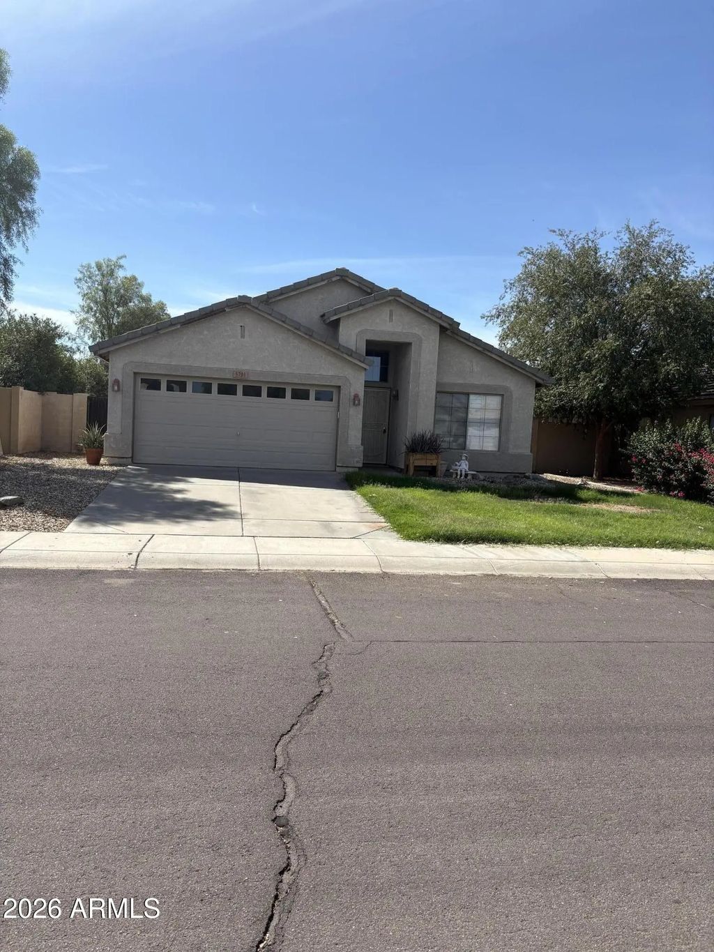 5791 W Seldon Lane, Glendale
