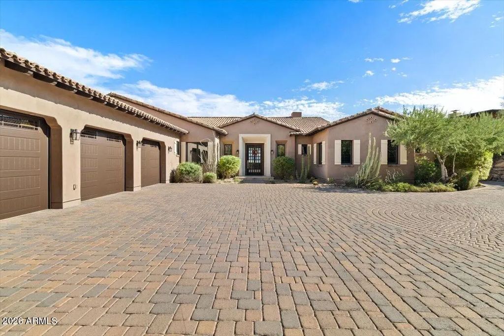 4660 E Sparkling Lane, Paradise Valley