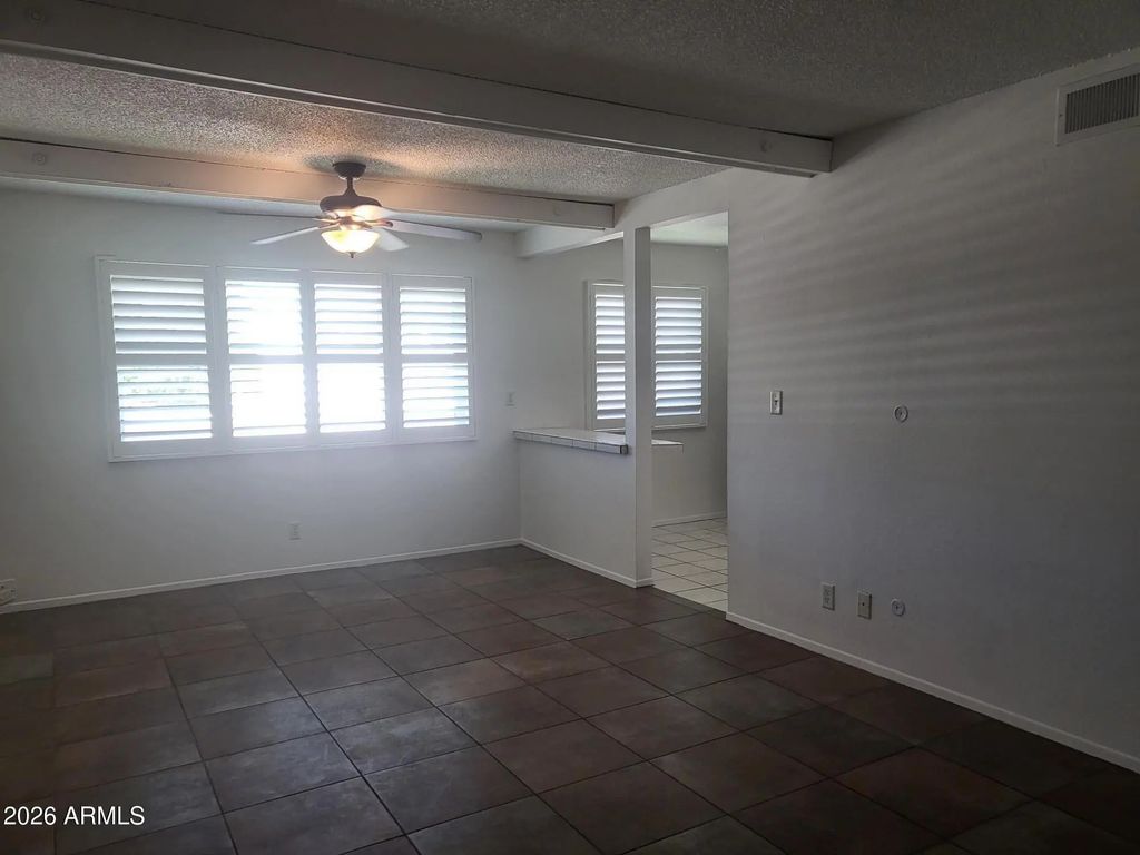 8211 E Garfield Street (unit J219), Scottsdale