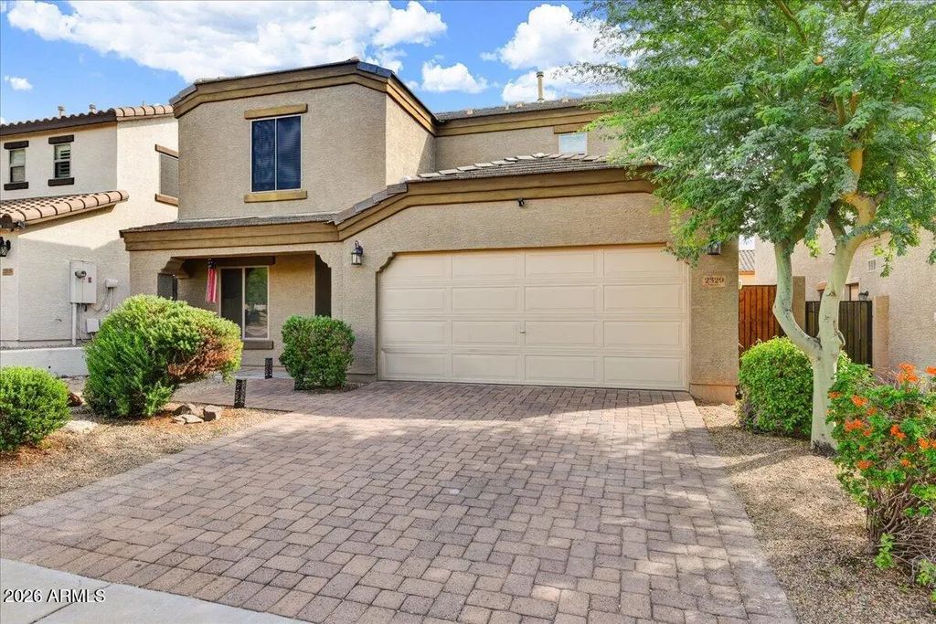 2329 W Barwick Dr Drive, Phoenix