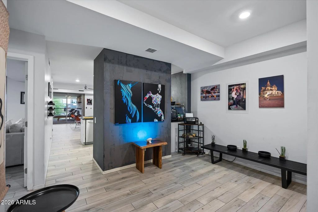7157 E Rancho Vista Drive (unit 2005), Scottsdale