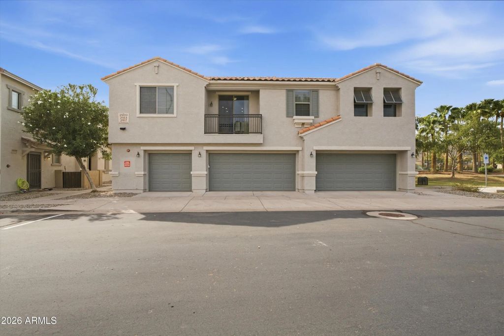 2909 E Dunbar Drive E, Phoenix