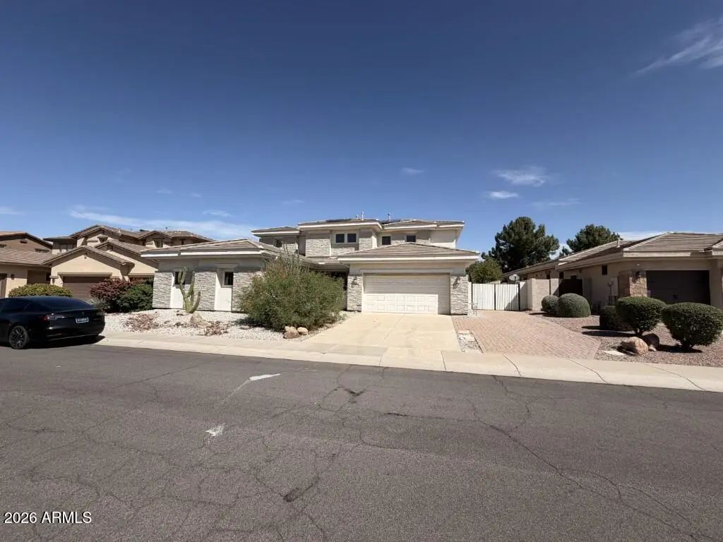 3806 E Taurus Place, Chandler