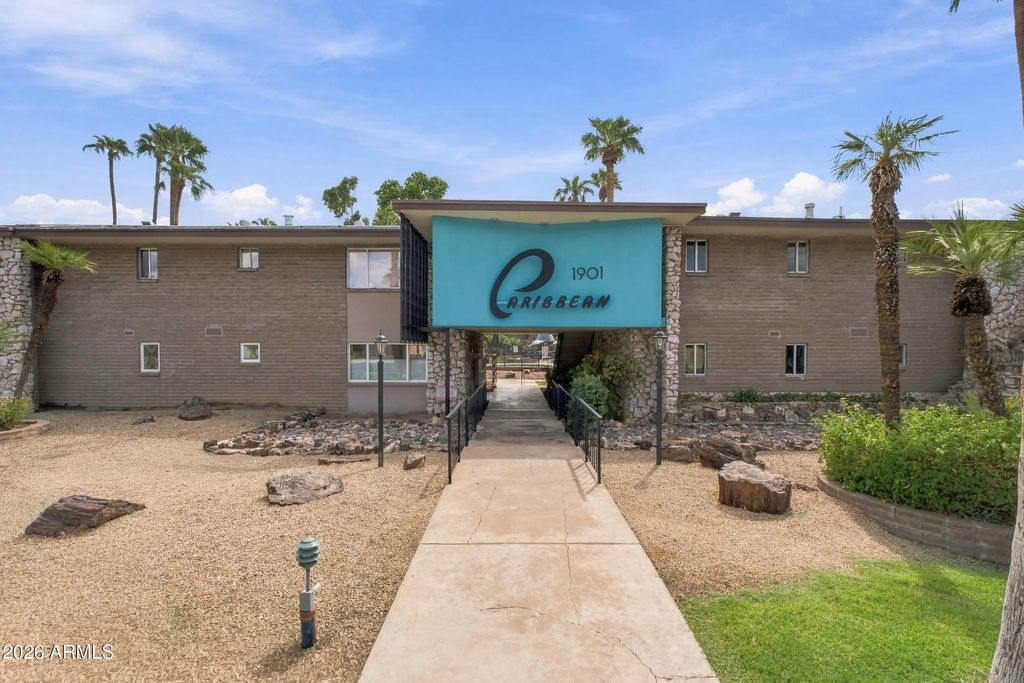 1901 E Missouri Avenue (unit 205), Phoenix