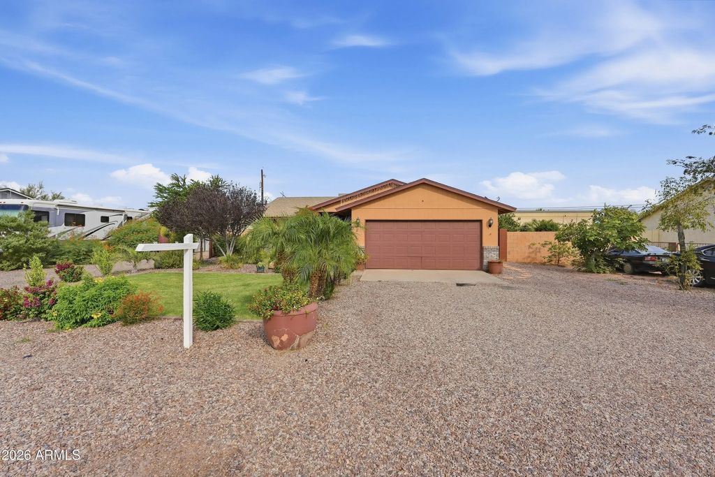 723 S Saguaro Drive, Apache Junction