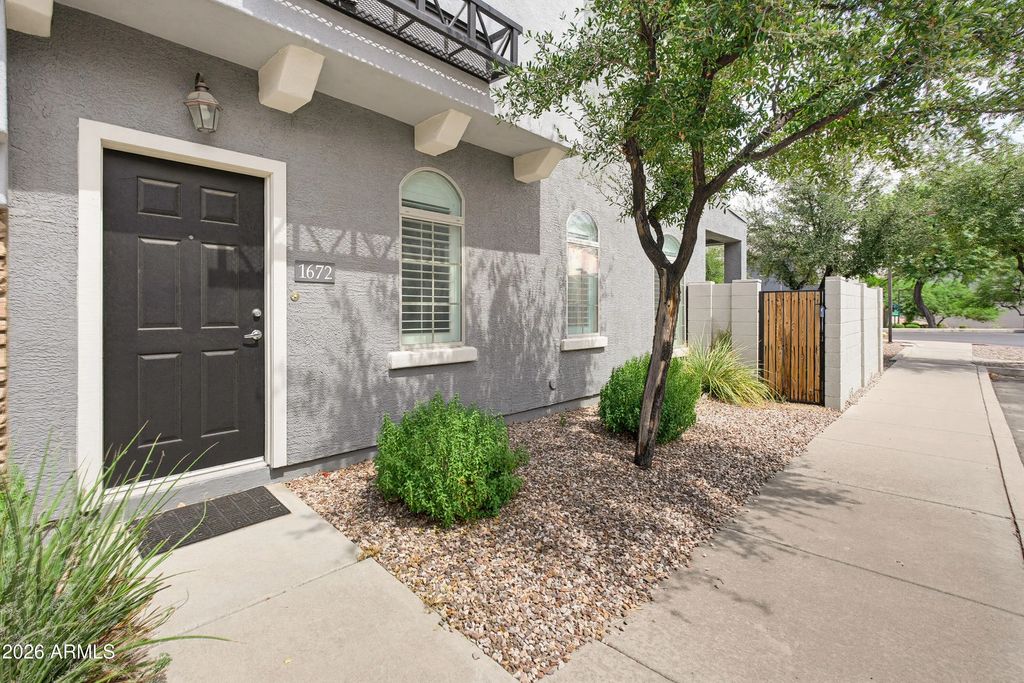 2402 E 5th Street (unit 1672), Tempe