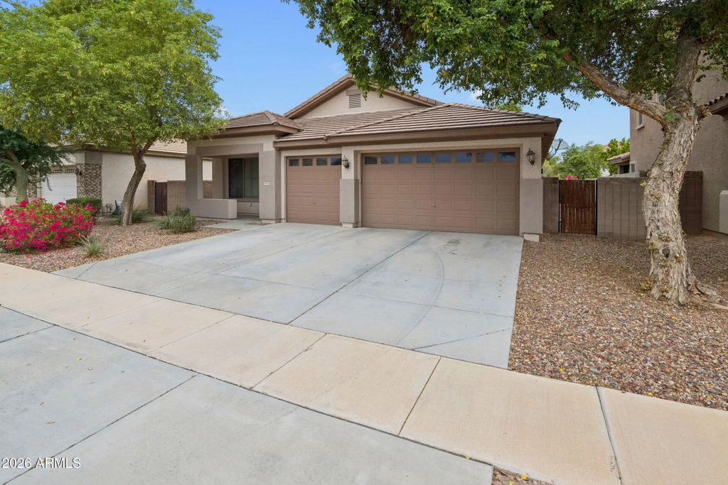 8858 W Myrtle Avenue, Glendale