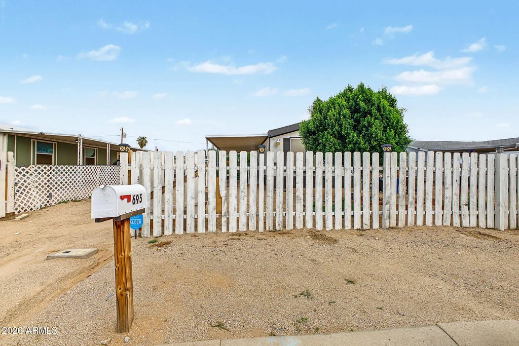 695 S Ellsworth Road S, Mesa