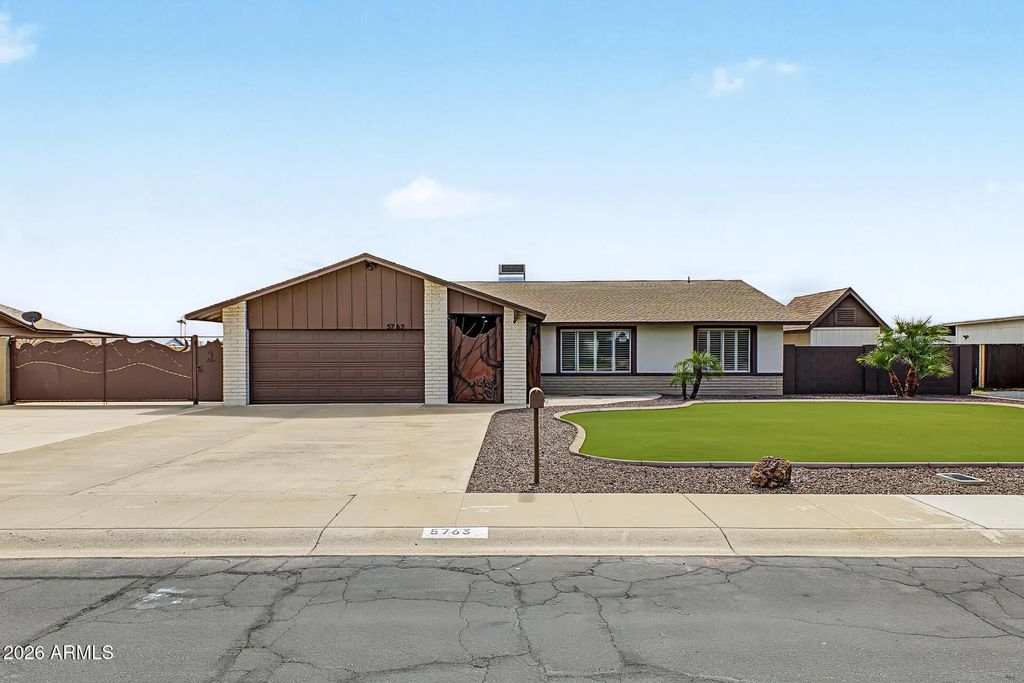 5763 W Marconi Avenue, Glendale