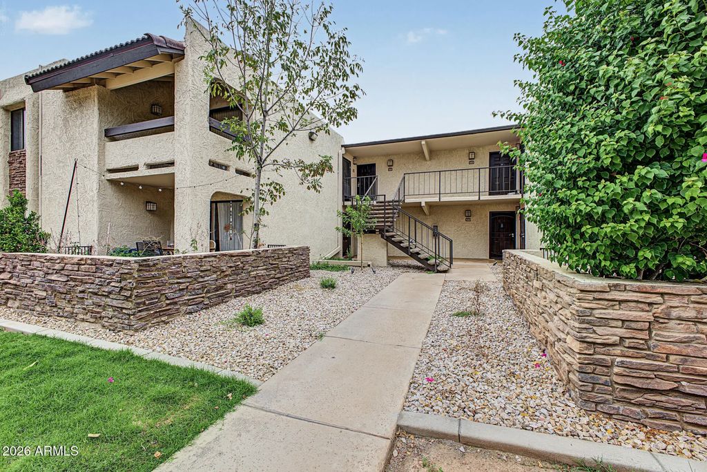 3825 E Camelback Road (unit 122), Phoenix