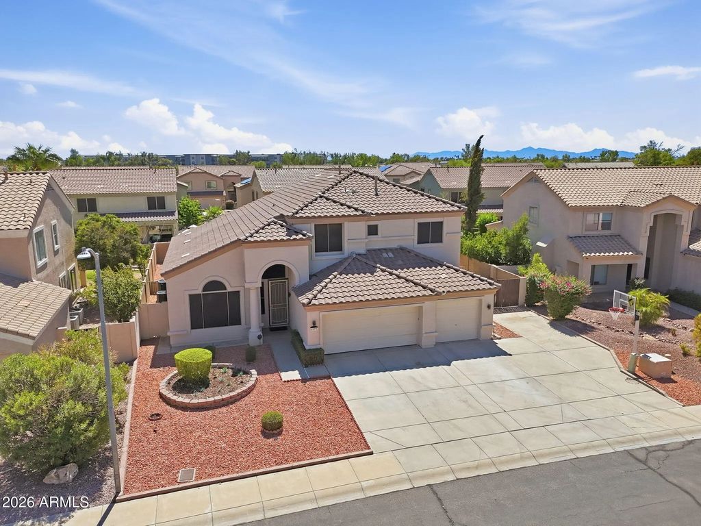 5273 W Angela Drive, Glendale