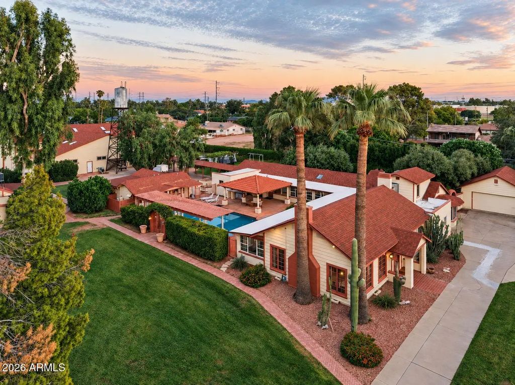 253 E Tremaine Drive, Chandler