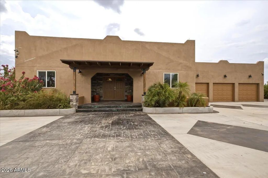 11037 E Grove Street, Mesa