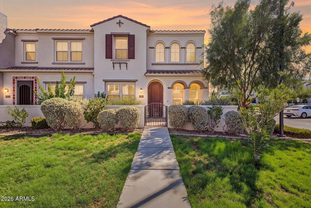 4077 S Sabrina Drive (unit 19), Chandler