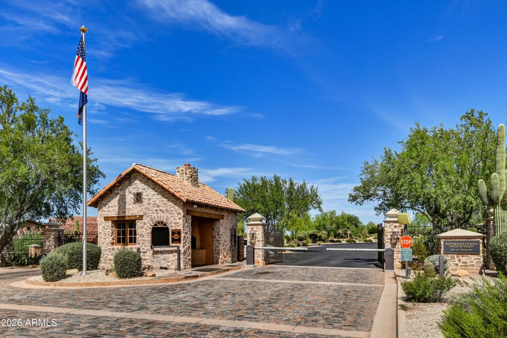 7680 E Golden Eagle Circle, Gold Canyon