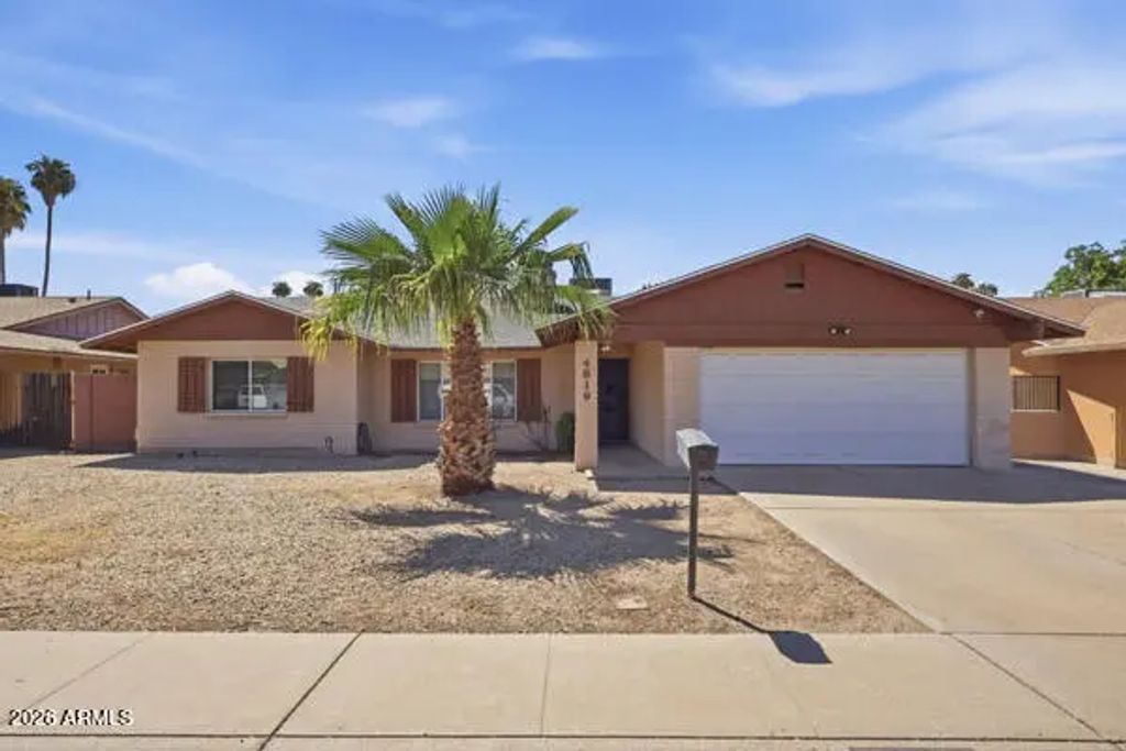 4819 W Solano Drive, Glendale