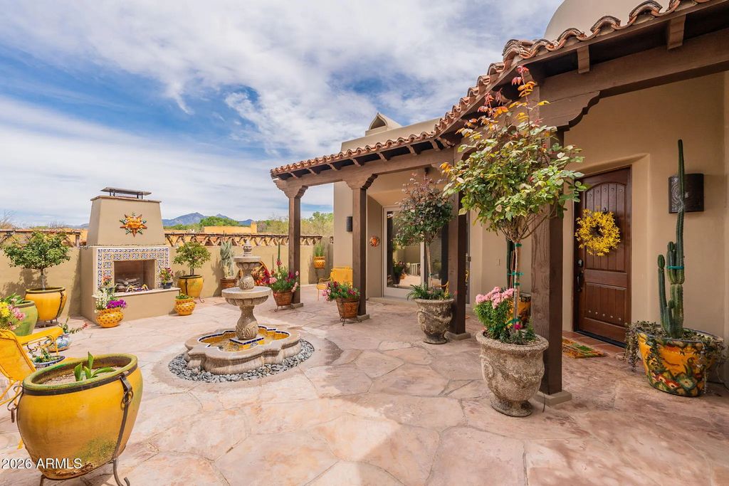44 Calle Maria Elena, Tubac