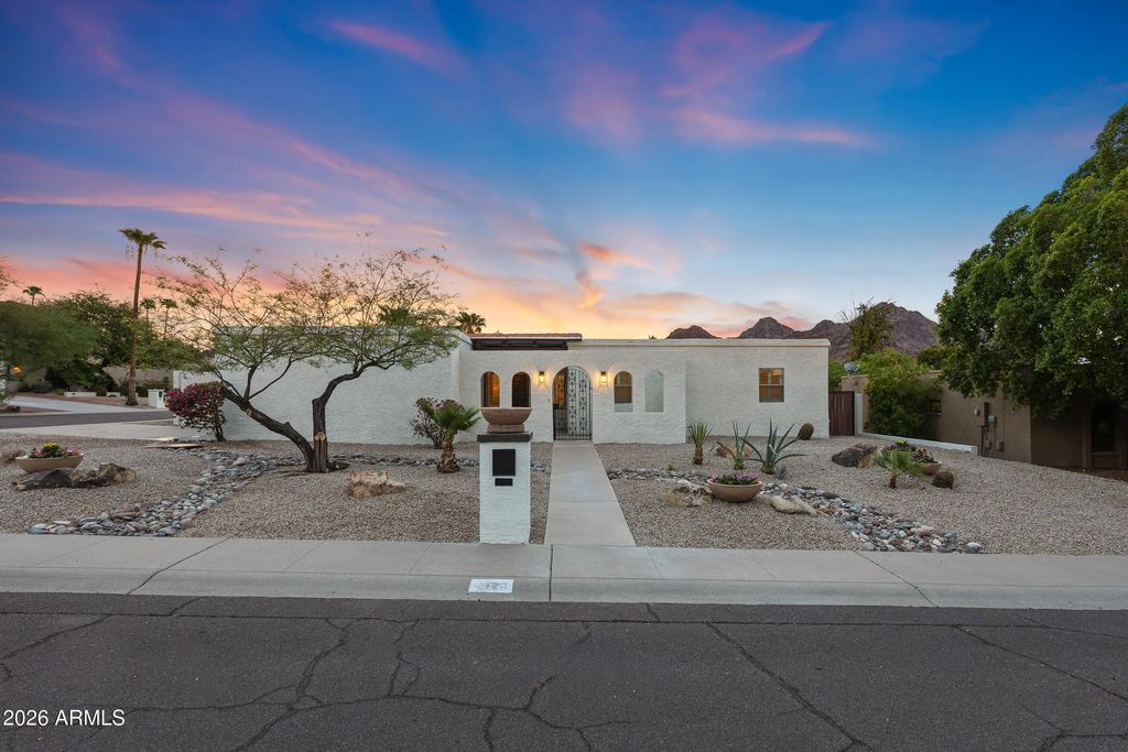 8423 N 16th Place, Phoenix