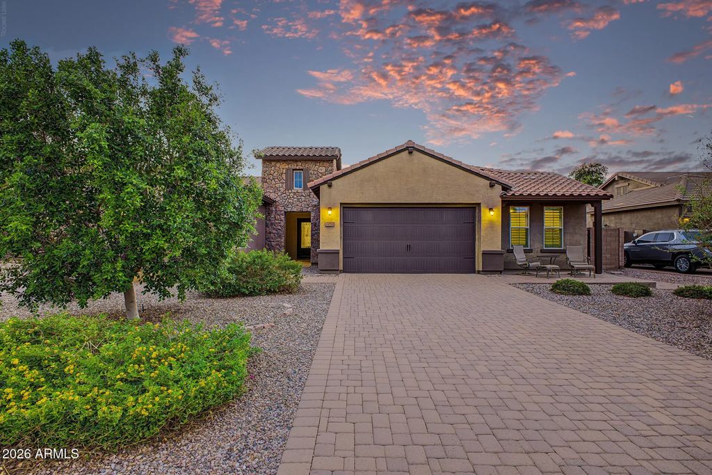 2052 S Navajo Court, Chandler
