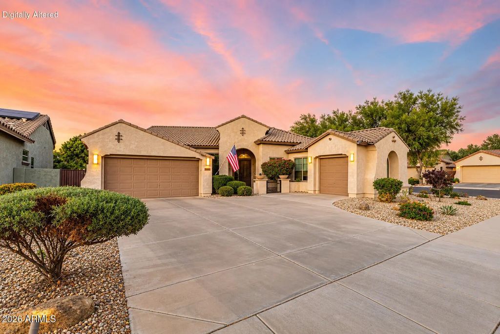 17926 W Griswold Road, Waddell