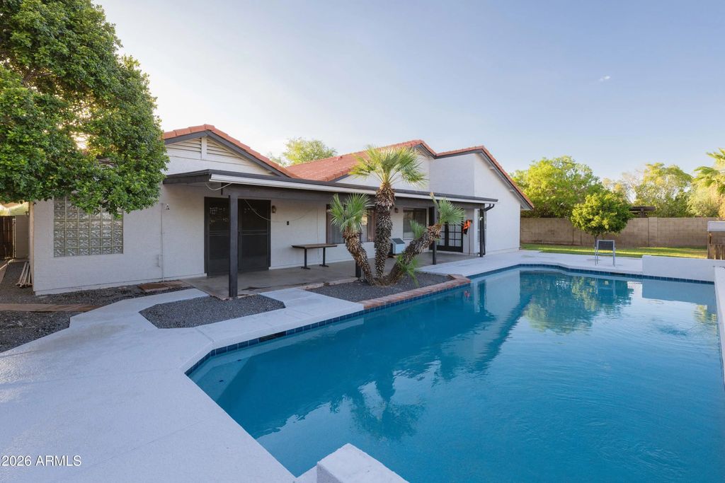1457 N Hobson, Mesa