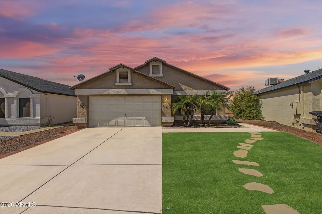 8582 N 110th Drive, Peoria