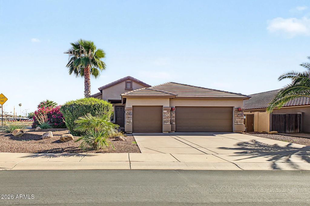 8109 W Nicolet Avenue, Glendale