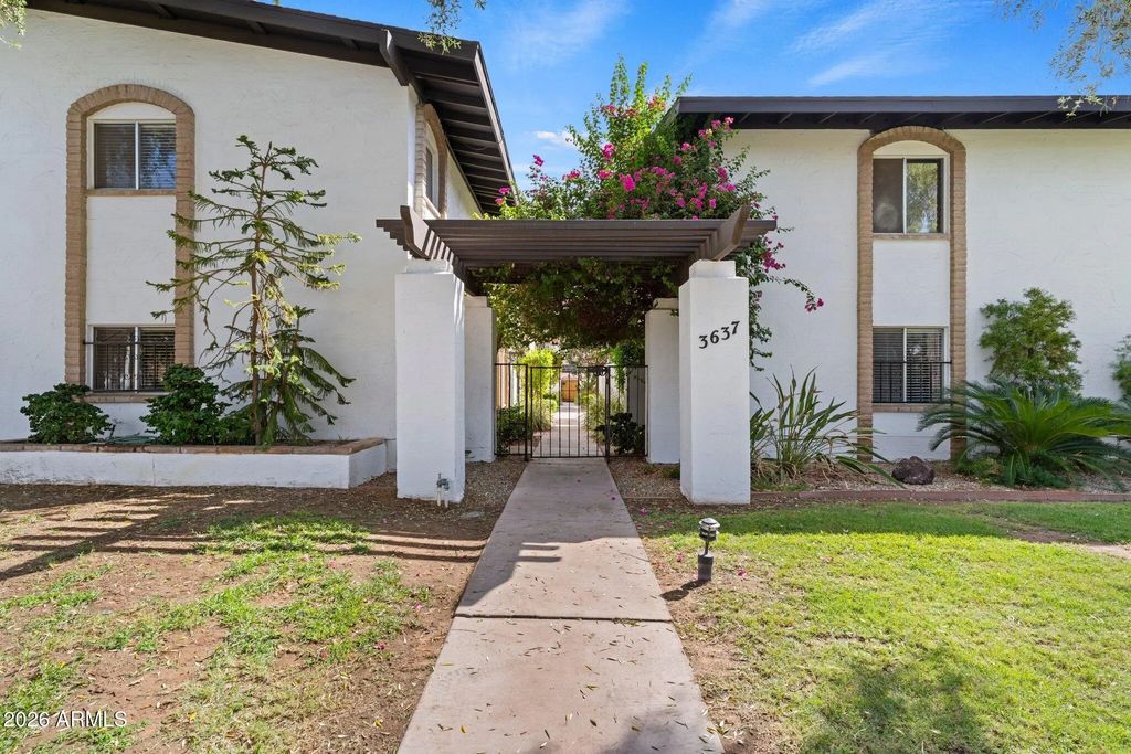 3637 E Monterosa Street (unit 17), Phoenix