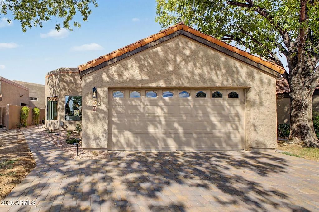 4024 E Paradise Drive, Phoenix