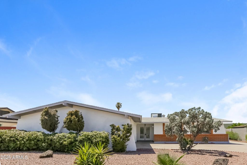 4635 W Laurel Lane, Glendale