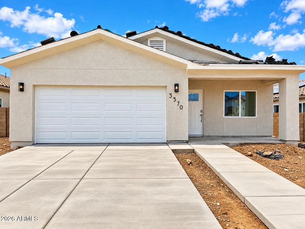 3570 Camino Del Rancho, Douglas