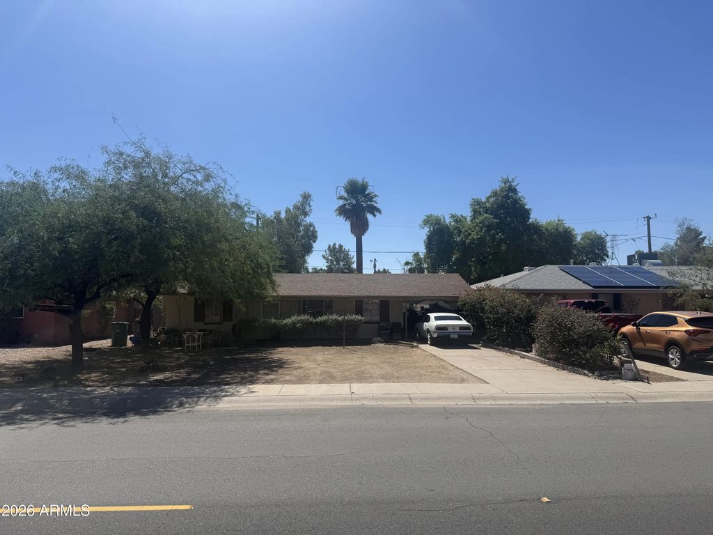 27 E Loma Linda Boulevard, Goodyear