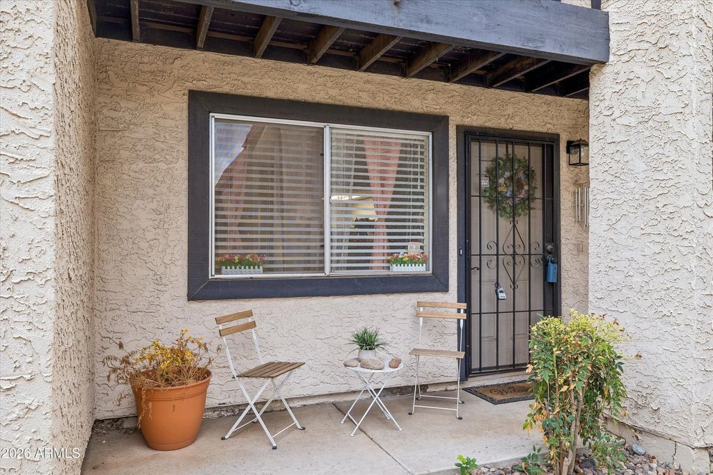 700 W University Drive (unit 143), Tempe