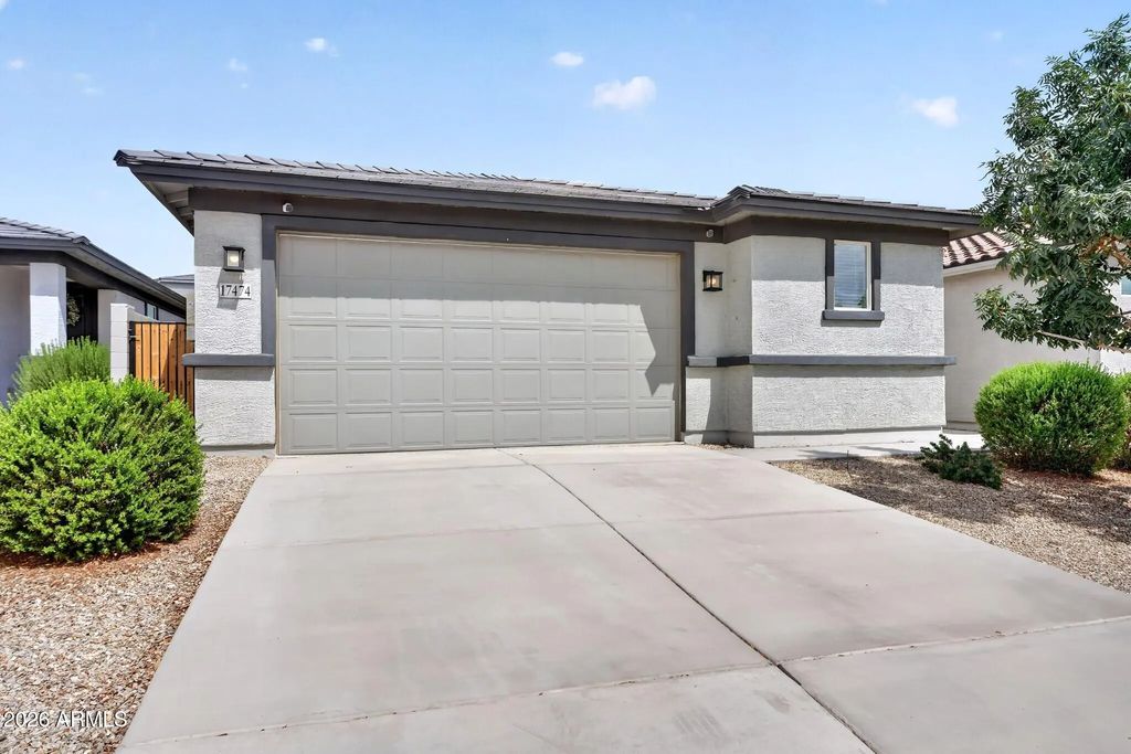 17474 W Via De Luna Drive, Surprise